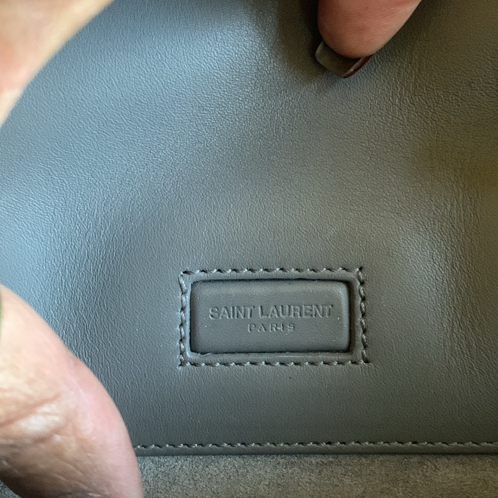 Saint Laurent Gray Leather Women's Bag - Picture 11 of 17